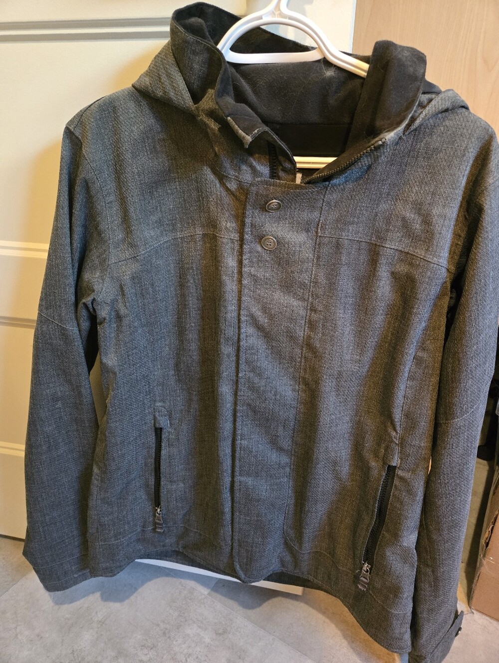 Burton Women's Hooded Dryride Jacket in Dark Gray - Large